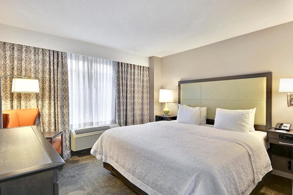 Hampton Inn Alexandria-Old Town/King St. Metro photo 3