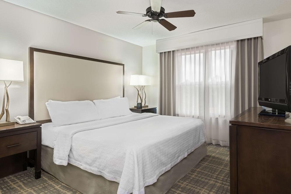Homewood Suites by Hilton Raleigh-Crabtree Valley photo 2