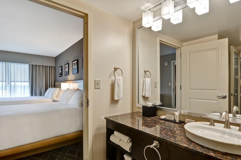 Embassy Suites by Hilton Raleigh Durham Airport Brier Creek photo 4