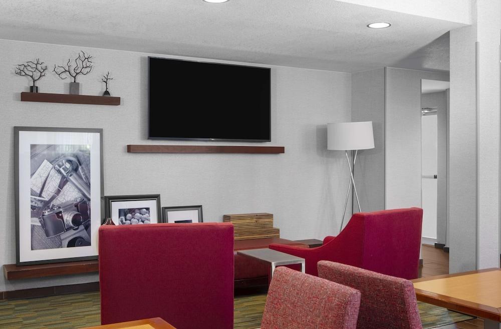 Hampton Inn Orlando/Lake Buena Vista photo 2