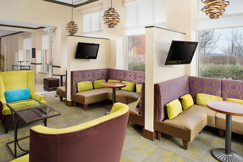 Hilton Garden Inn Hartford North/Bradley Int'l Airport photo 2