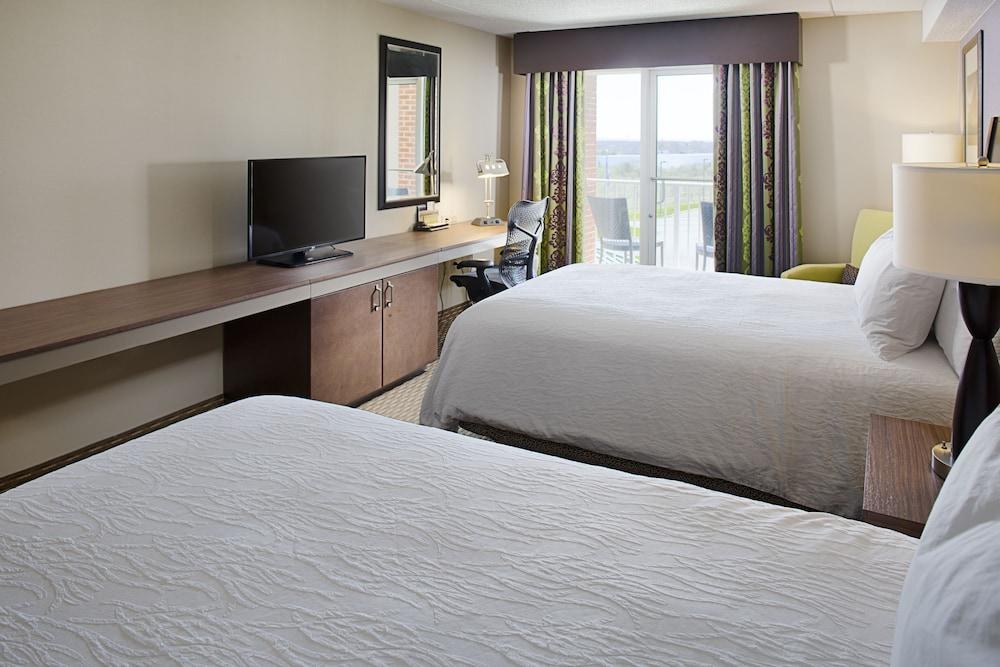 Hilton Garden Inn Hartford North/Bradley Int'l Airport photo 3