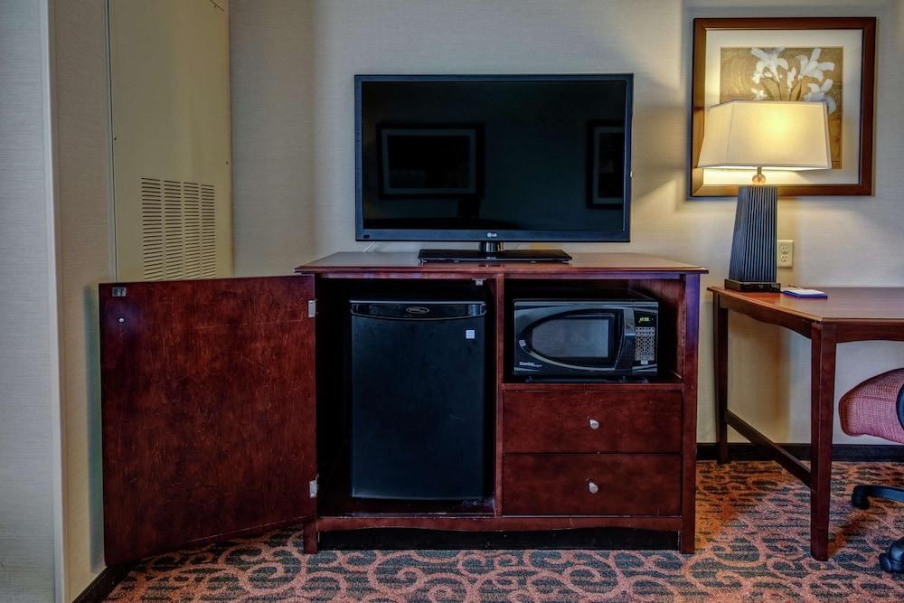 Hampton Inn Suites Minneapolis St Paul Arpt-Mall of America photo 2