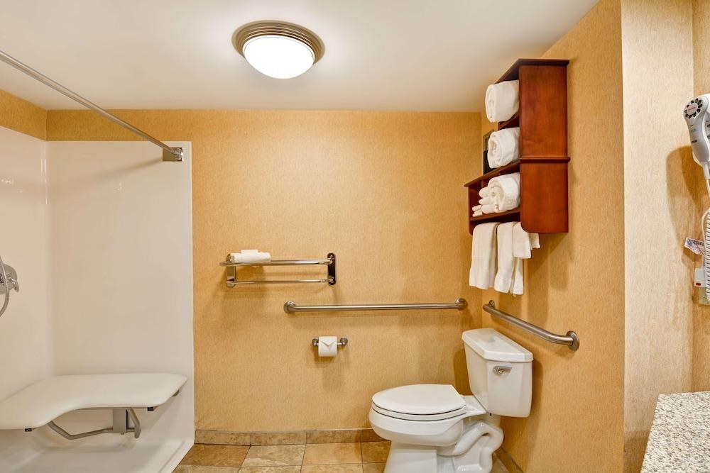 Hampton Inn Hendersonville photo 2