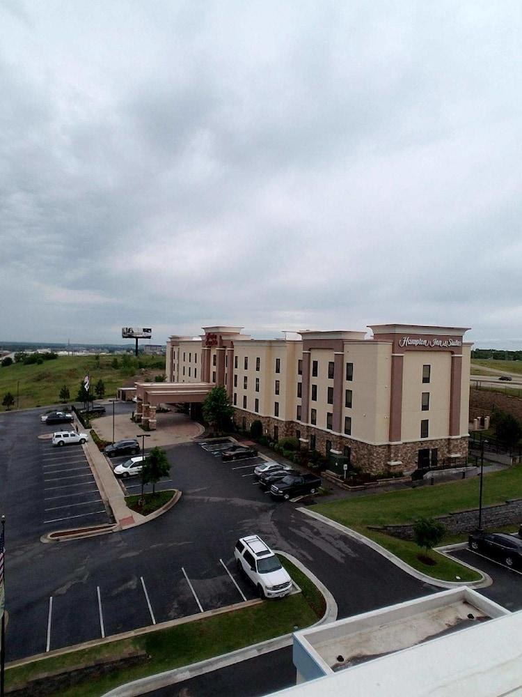 Hampton Inn & Suites Tulsa/Tulsa Hills photo 2