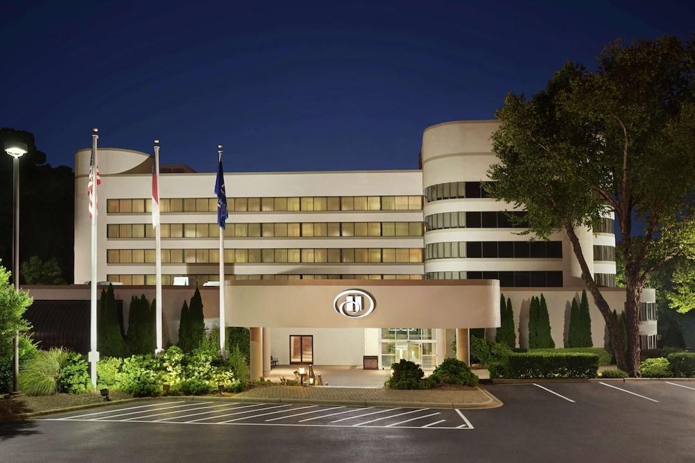 DoubleTree by Hilton South Charlotte Tyvola photo 3