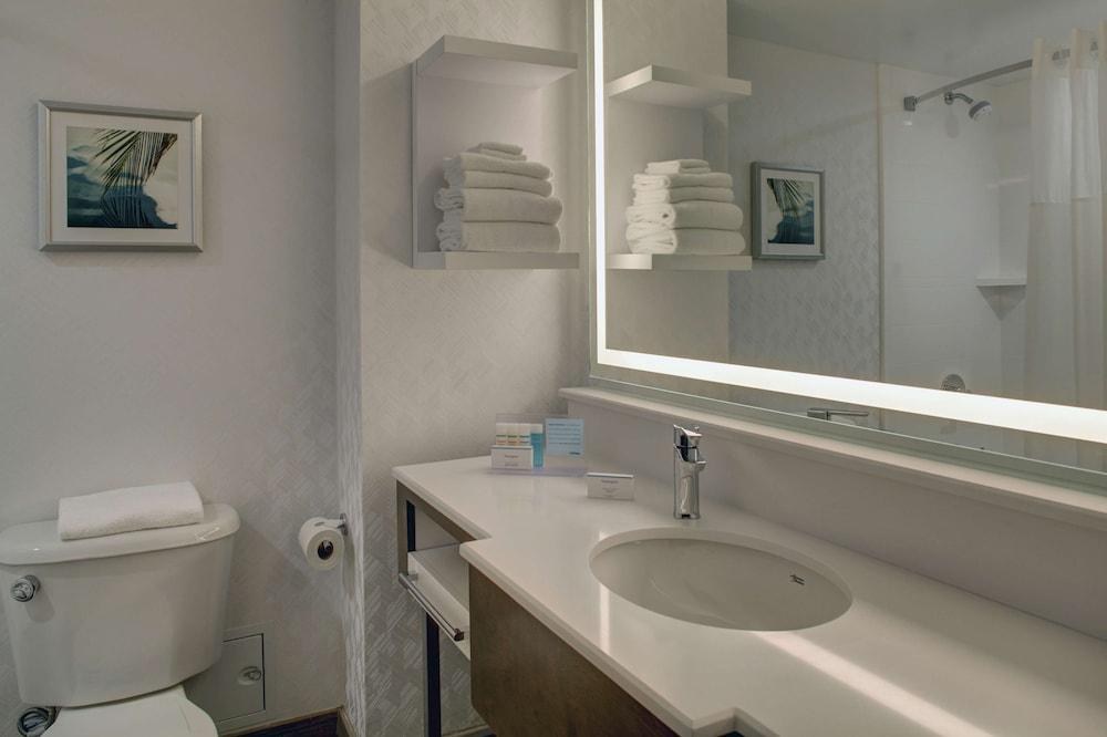 Hampton Inn & Suites Miami-Airport South-Blue Lagoon photo 2