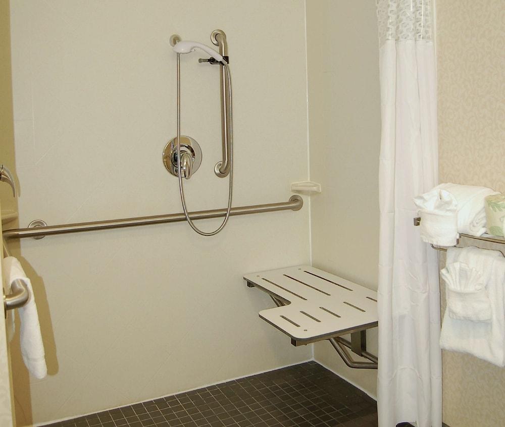 Hampton Inn & Suites Charlotte-Airport photo 2