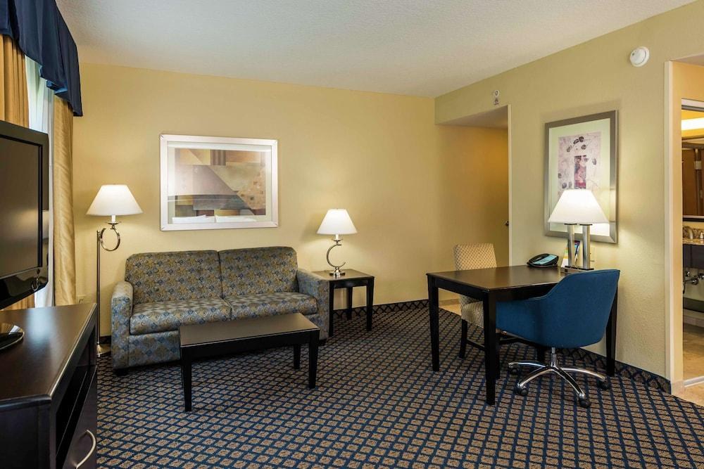 Hampton Inn & Suites Jacksonville South - Bartram Park photo 3