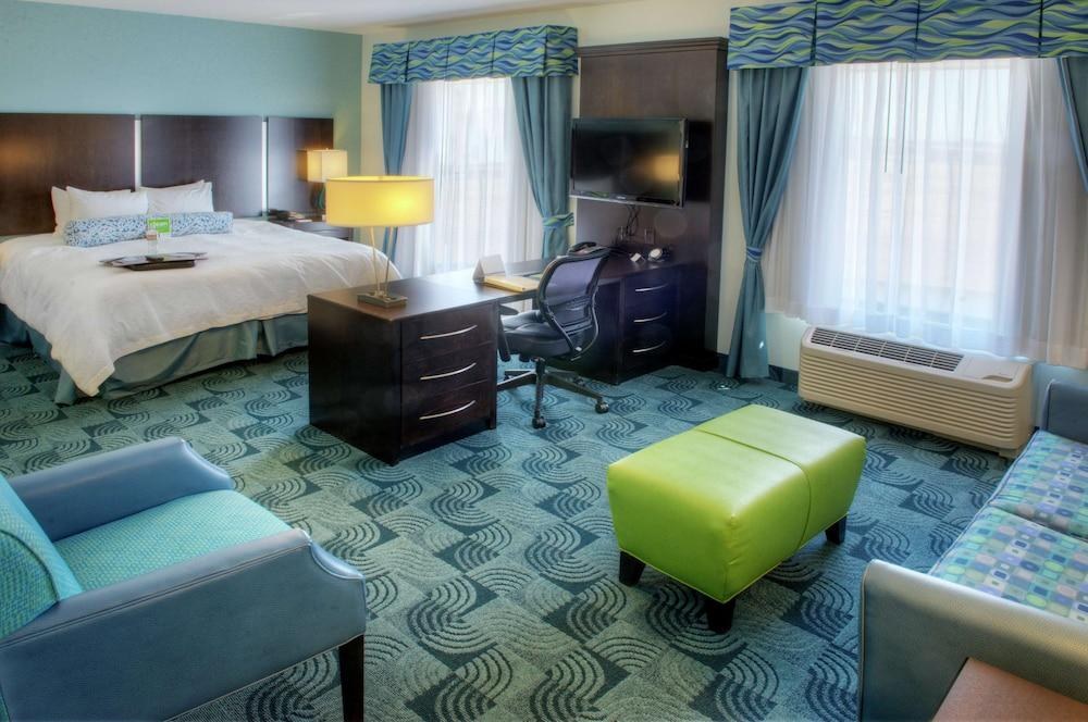 Hampton Inn & Suites Dallas/Lewisville-Vista Ridge Mall, TX photo 3