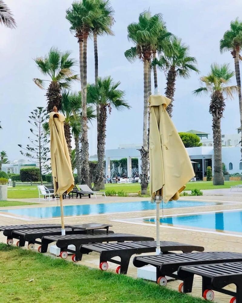 RESIDENCE AIN MERIEM photo 2