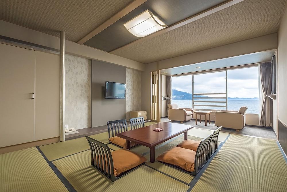 HOTEL NEW AKAO photo 2