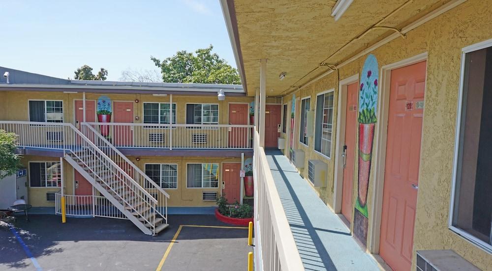 LINCOLN MOTEL photo 4