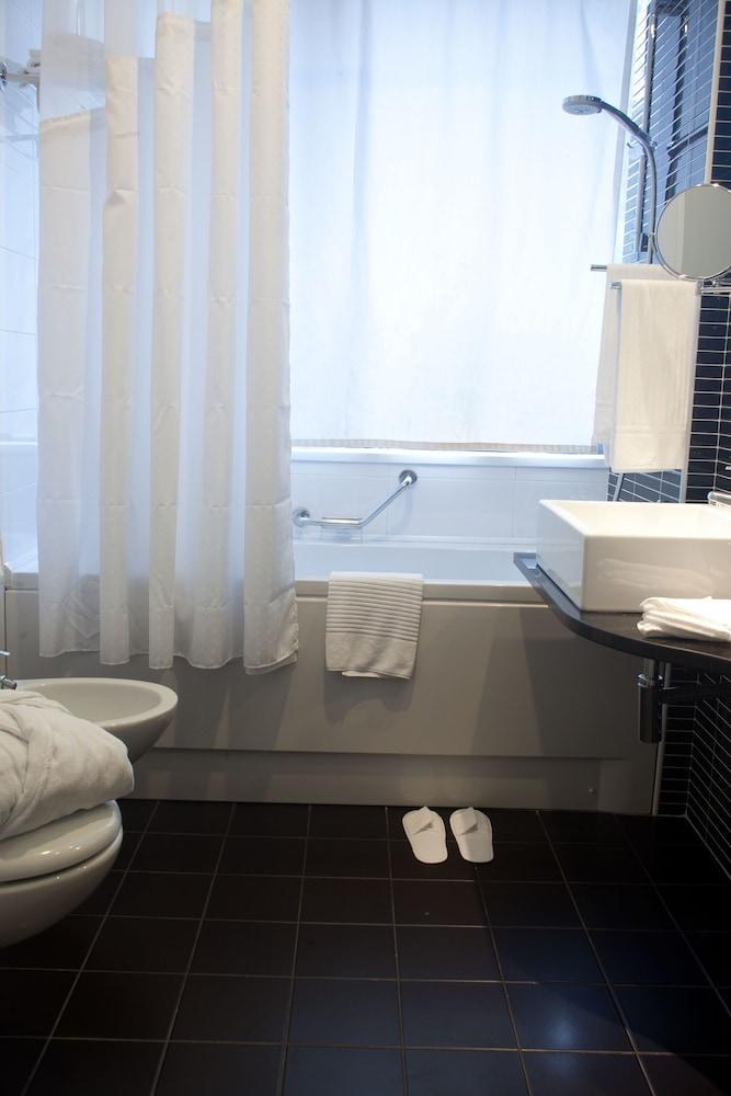 HOTEL ROME PISANA photo 2