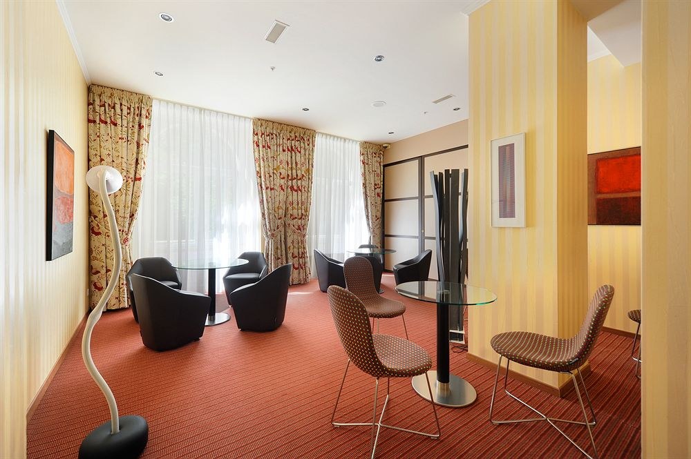 VICTORIA HOTEL