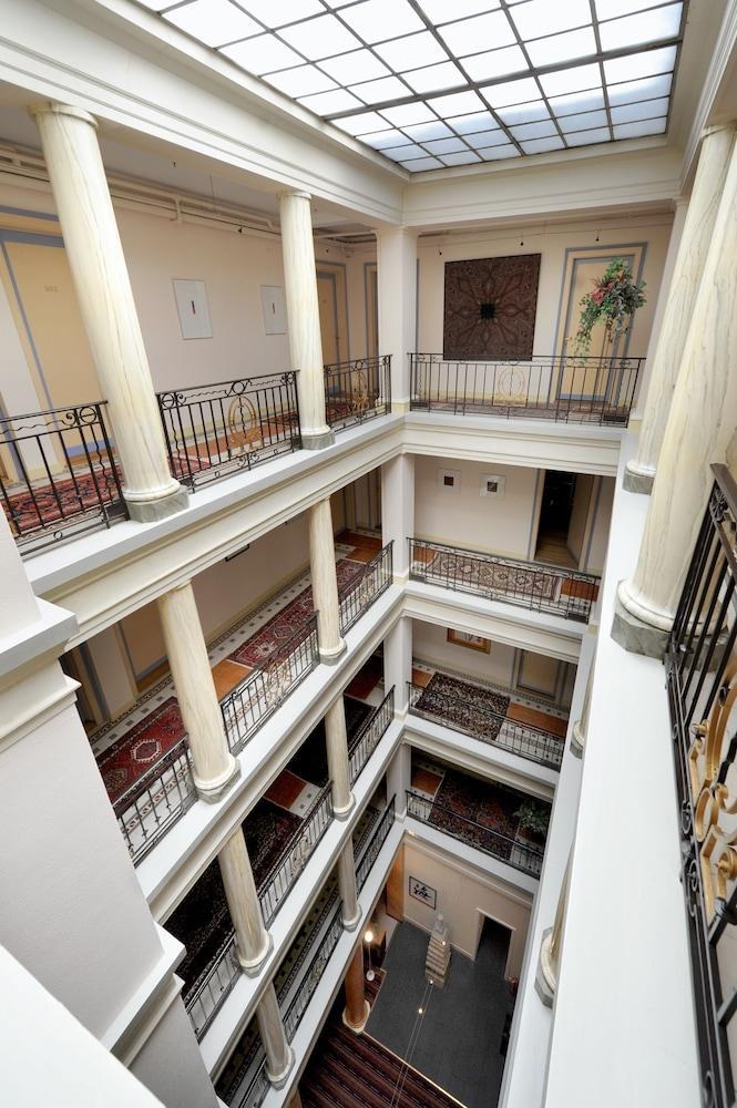 VICTORIA HOTEL photo 4