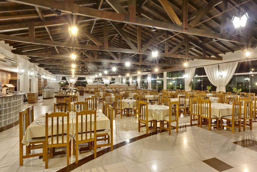 PLAZA ECORESORT CAPIVARI photo 2
