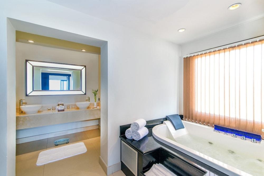 SECRETS WILD ORCHID MONTEGO BAY - ADULTS ONLY photo 3