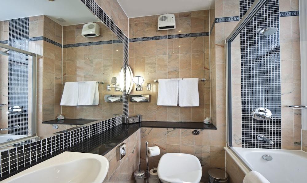 Gem Langham Court Hotel photo 2