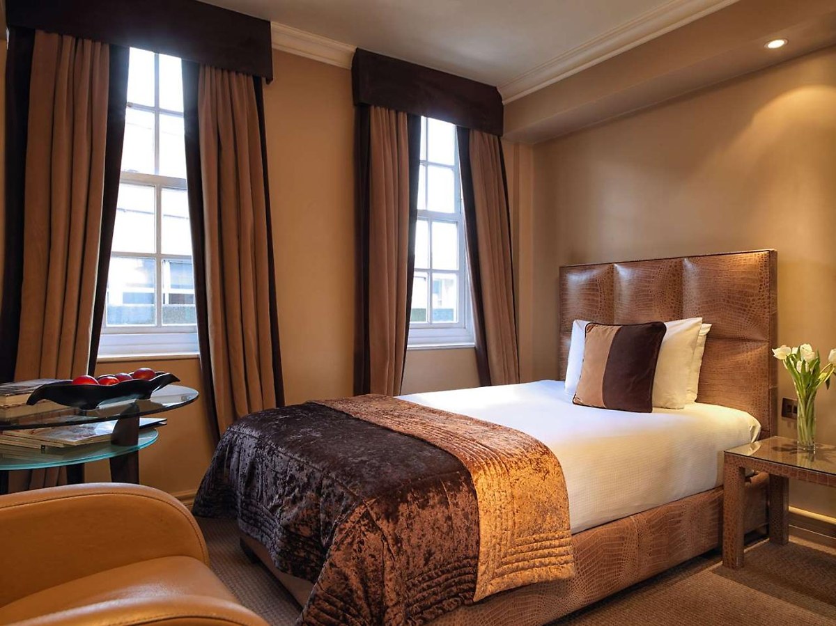 Radisson Blu Hotel London Bond Street photo 3