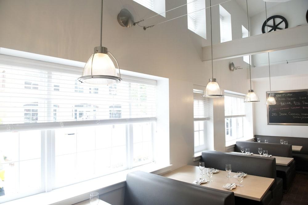 KIMPTON LORIEN HOTEL AND SPA photo 4