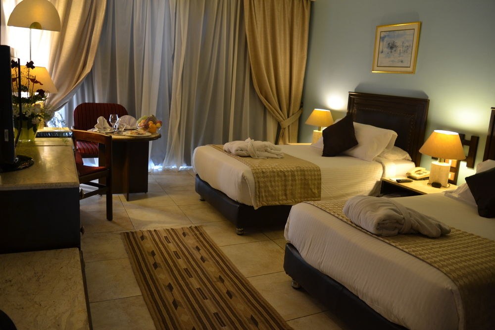 PYRAMIDS PARK RESORT HOTEL