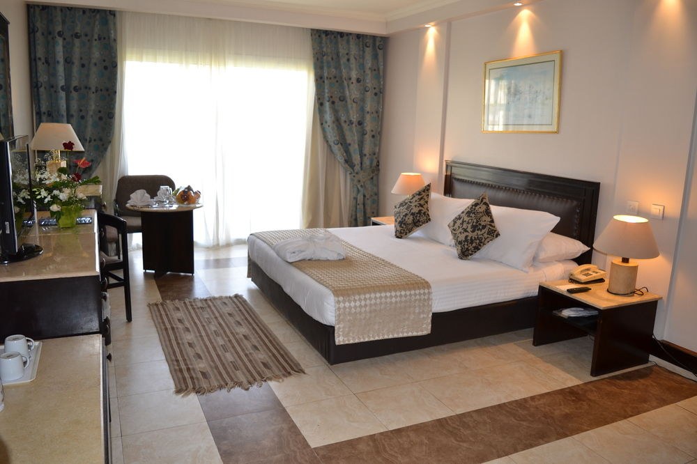 PYRAMIDS PARK RESORT HOTEL photo 1