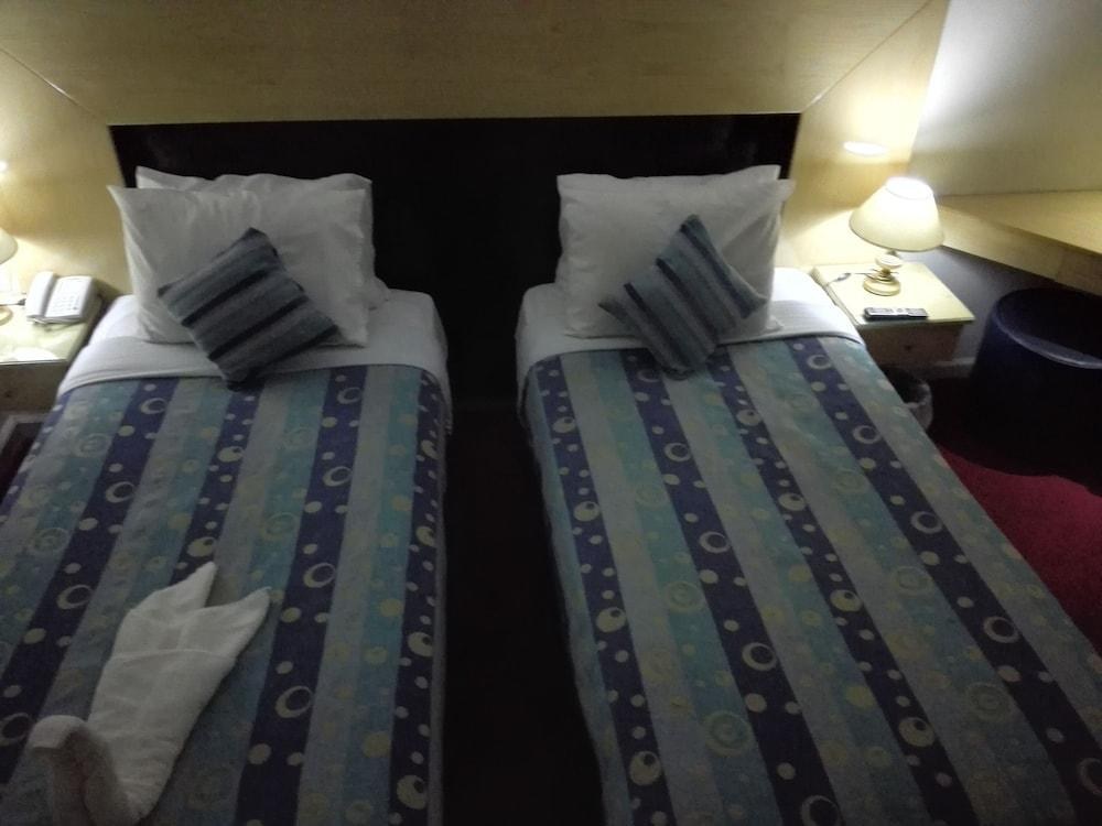 ARACAN PYRAMIDS HOTEL photo 3