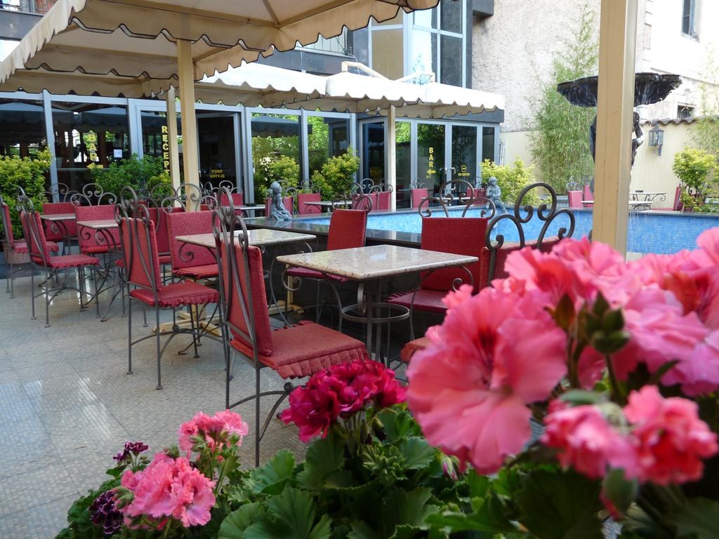 ELYSEE HOTEL photo 2