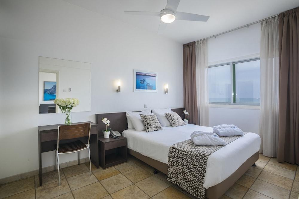 COSTANTIANA BEACH HOTEL APARTMENTS photo 3