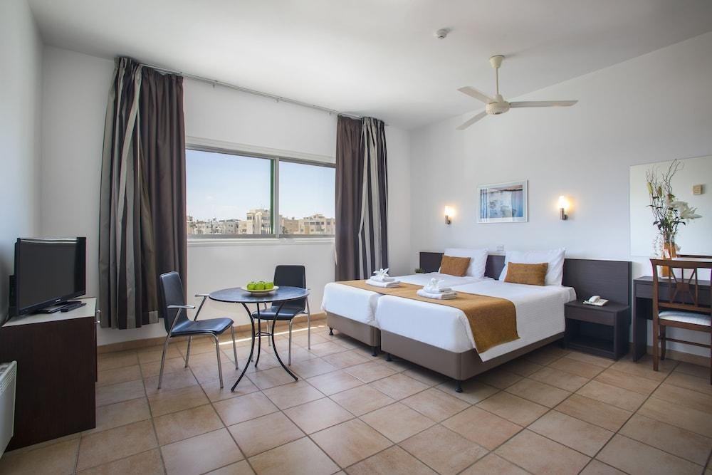 COSTANTIANA BEACH HOTEL APARTMENTS photo 4