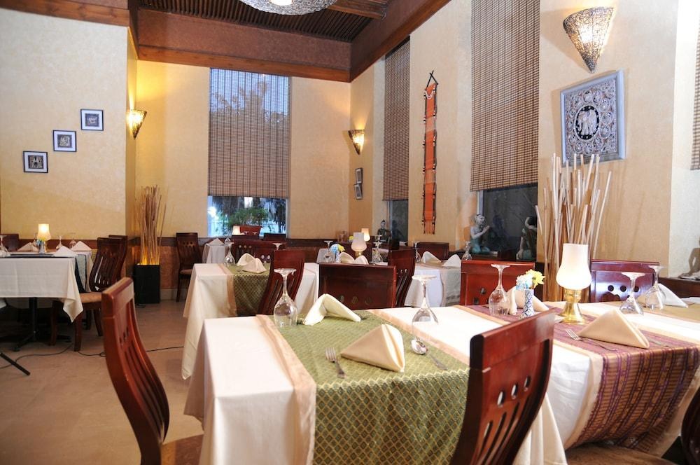 GRAND PYRAMIDS HOTEL photo 3