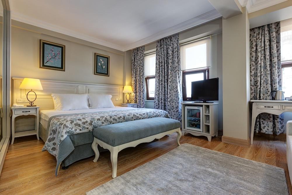ARENA HOTEL photo 2