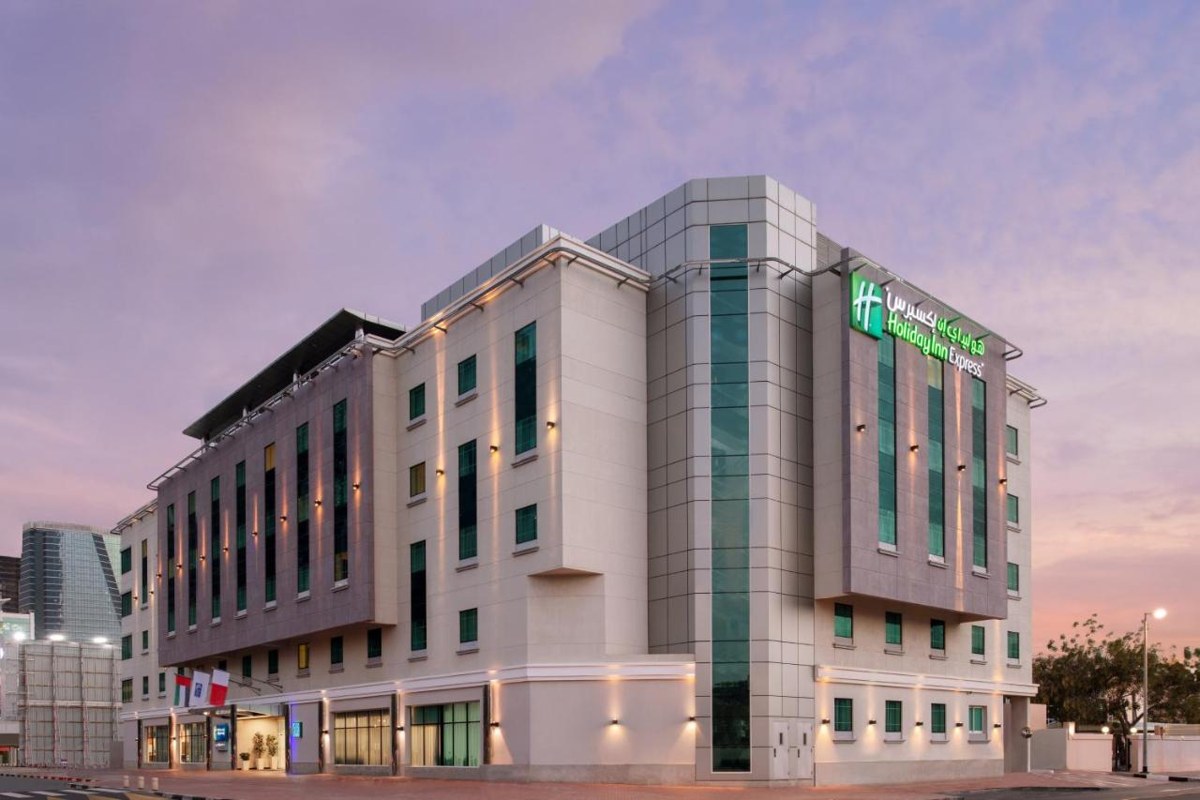HOLIDAY INN SAFA PARK