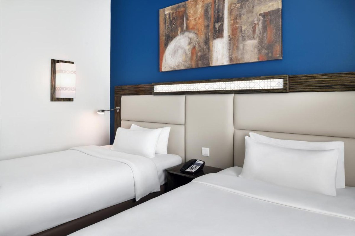 HOLIDAY INN SAFA PARK photo 3