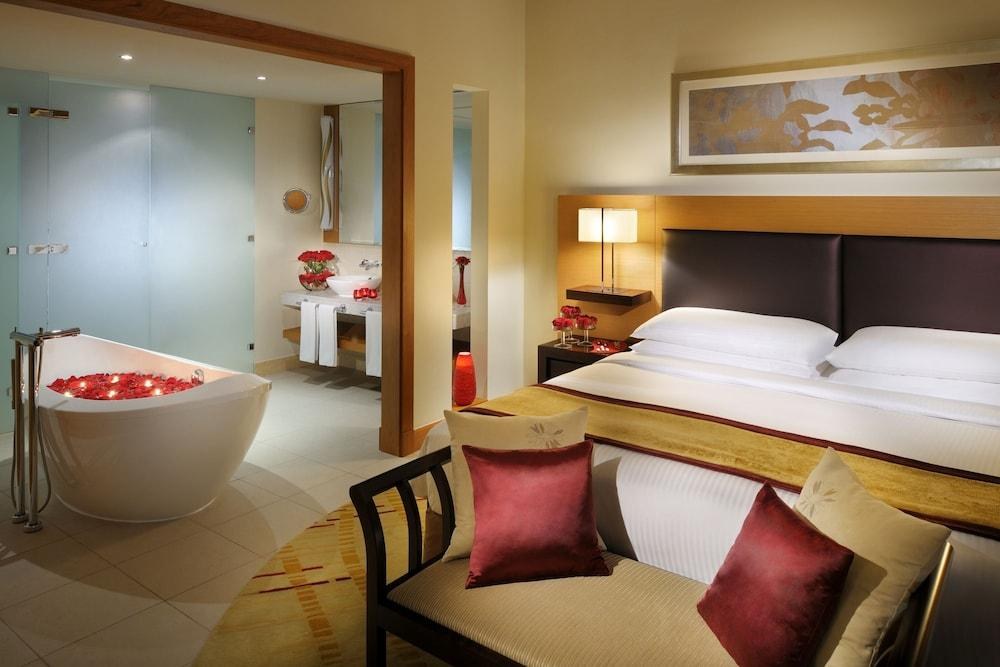 MOVENPICK JUMEIRAH BEACH photo 2