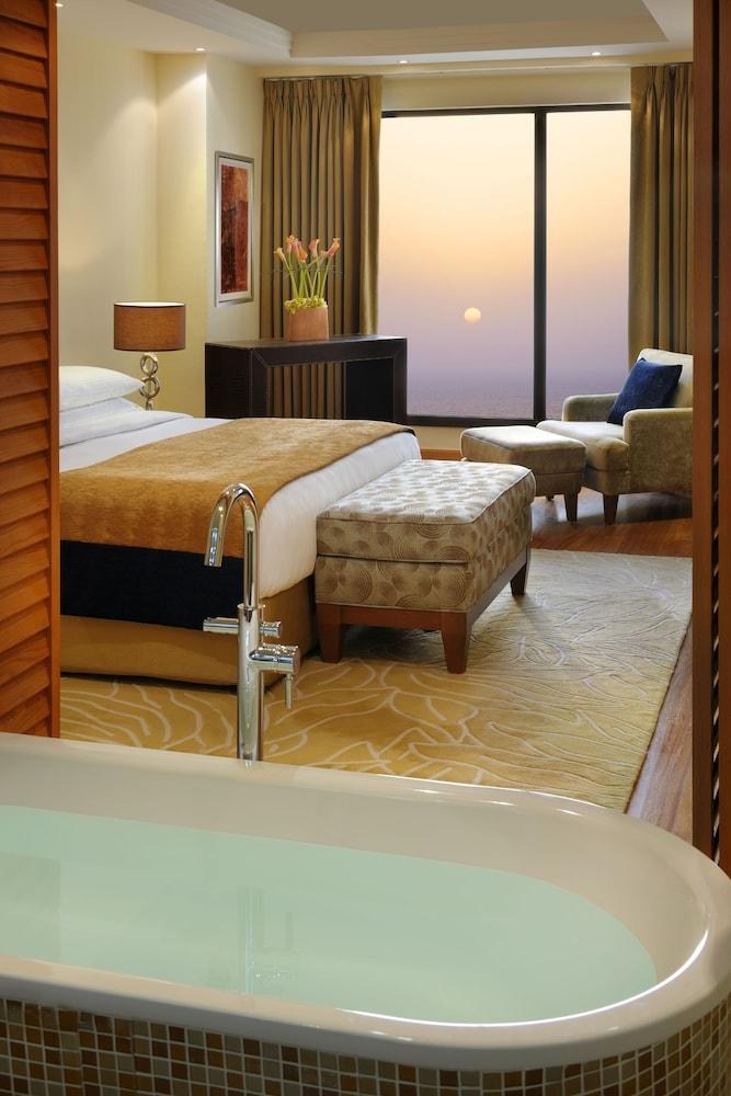 MOVENPICK JUMEIRAH BEACH photo 4