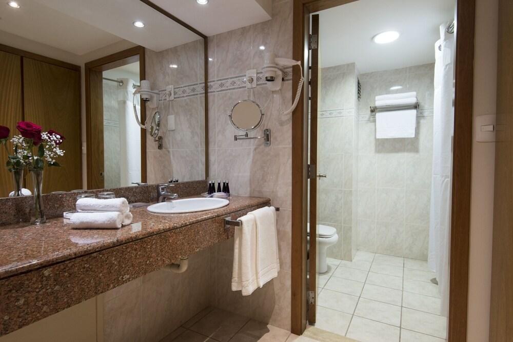 HOLIDAY INN MONTEVIDEO photo 2