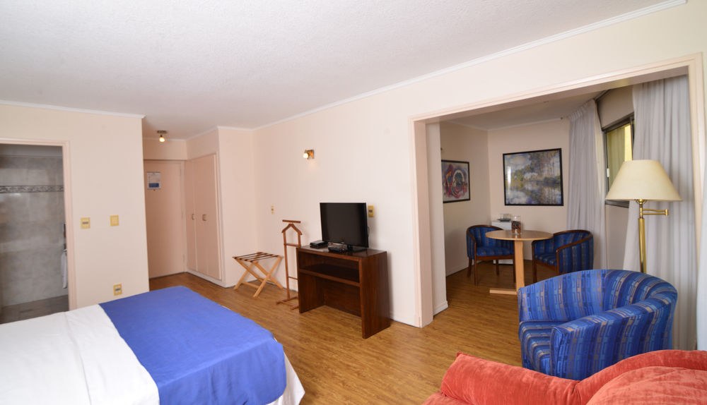 DAYS INN MONTEVIDEO