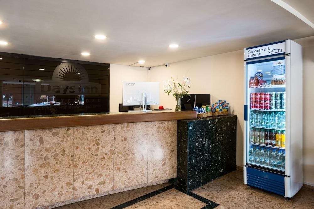 DAYS INN MONTEVIDEO photo 3
