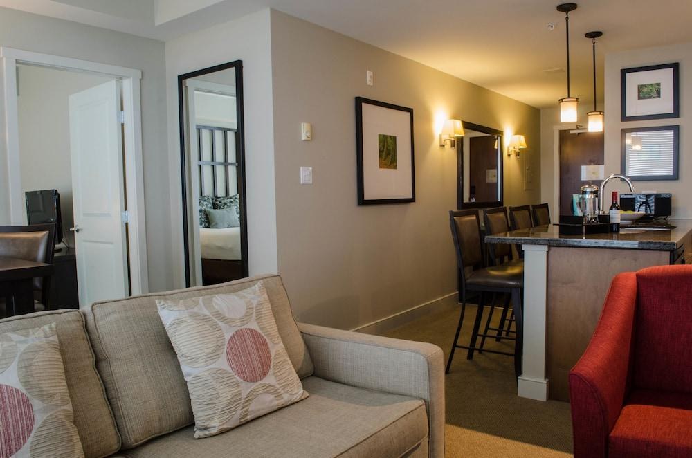 THE OSWEGO HOTEL photo 4