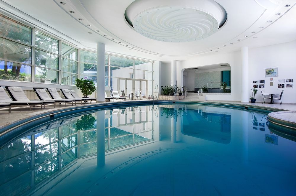 CROWNE PLAZA photo 1