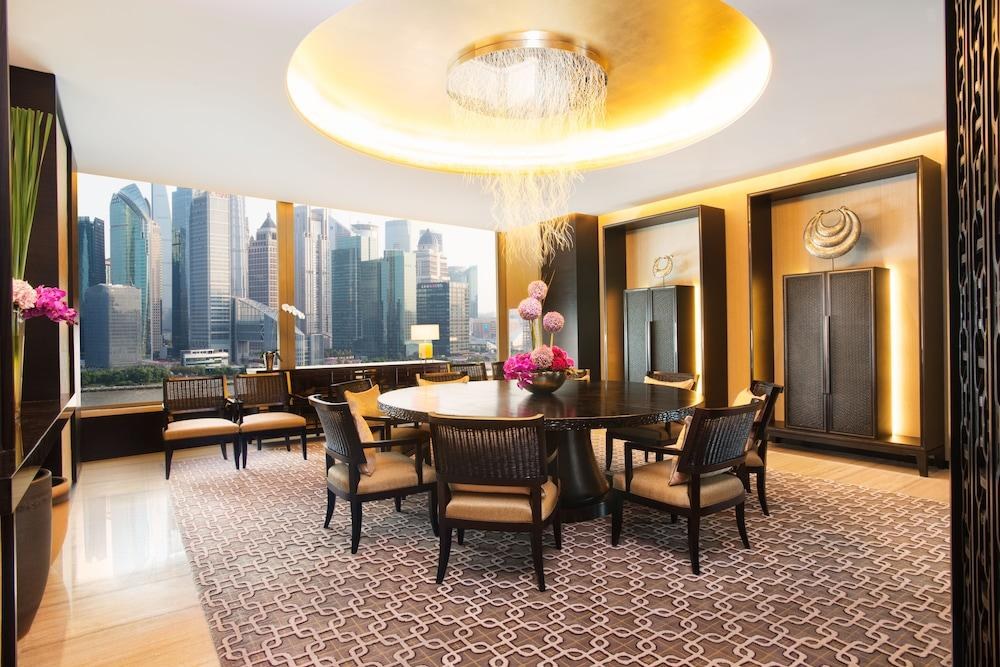 Banyan Tree On The Bund photo 2