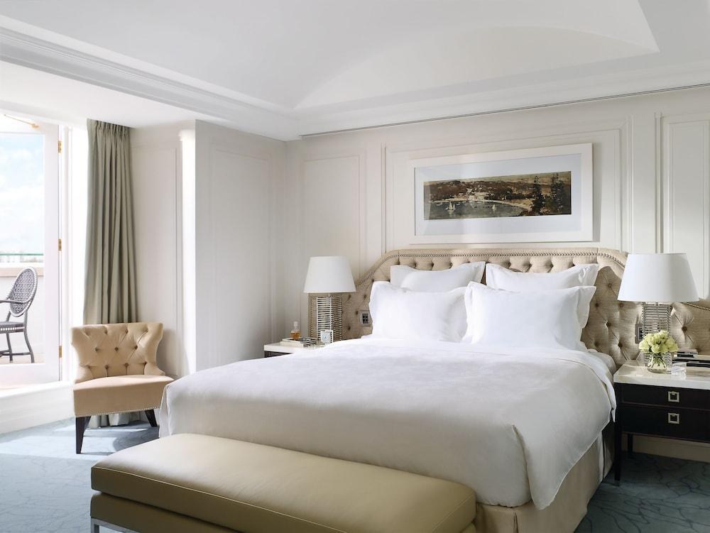 LANGHAM photo 2