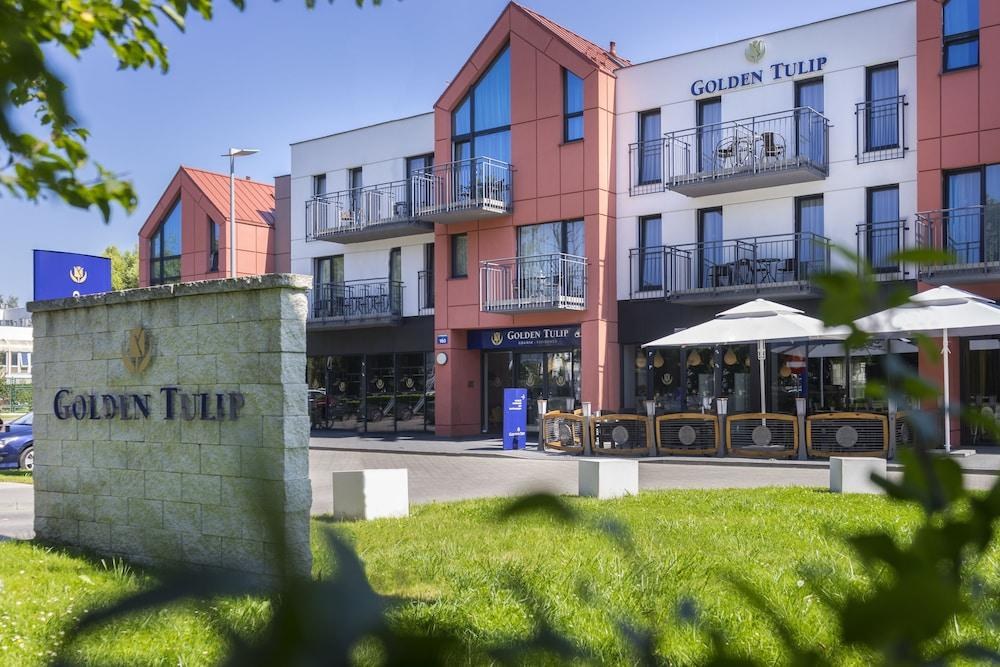 GOLDEN TULIP RESIDENCE