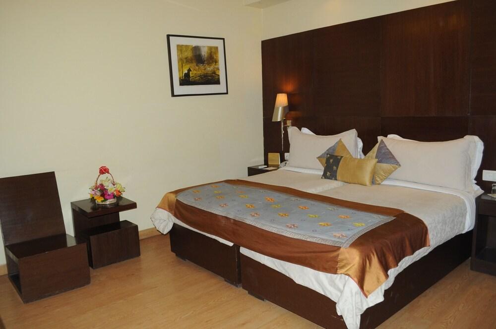 Justa-Greater Kailash, New Delhi photo 4