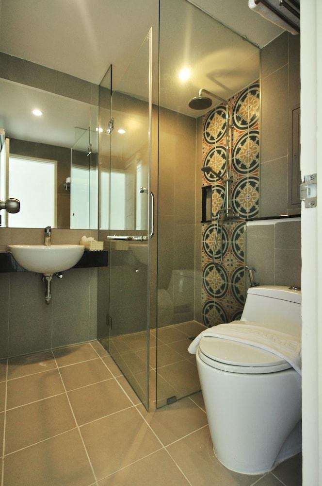 The Aim Patong Hotel photo 4