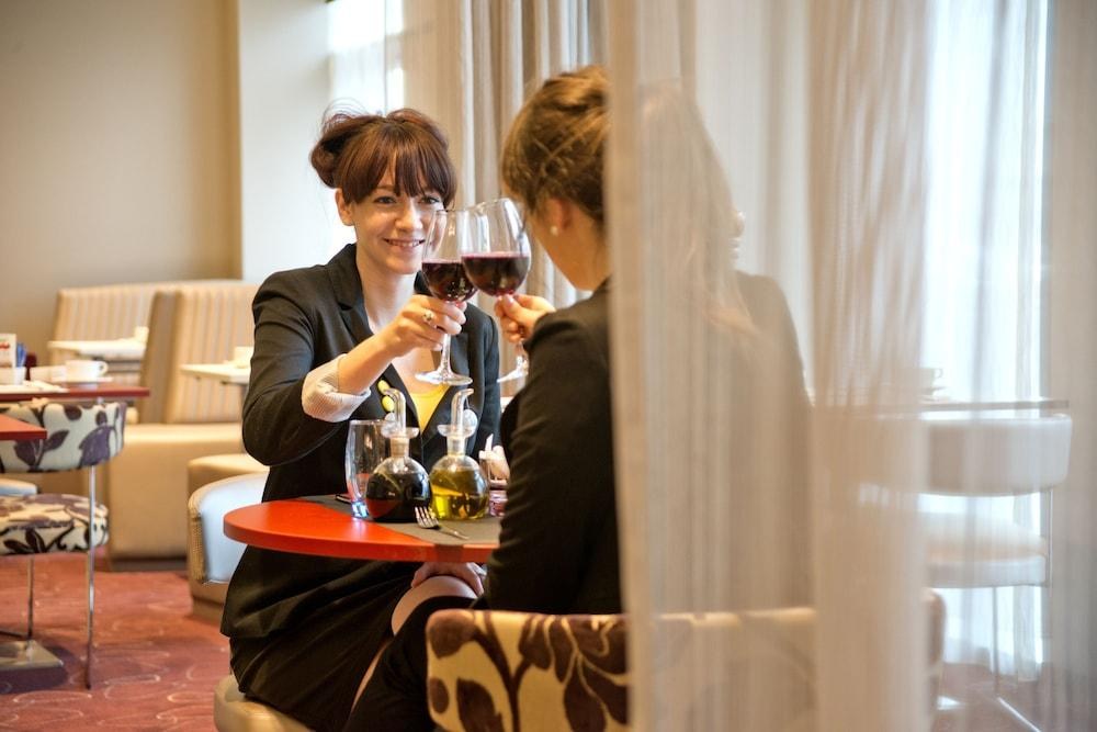 NOVOTEL LODZ CENTRUM photo 2