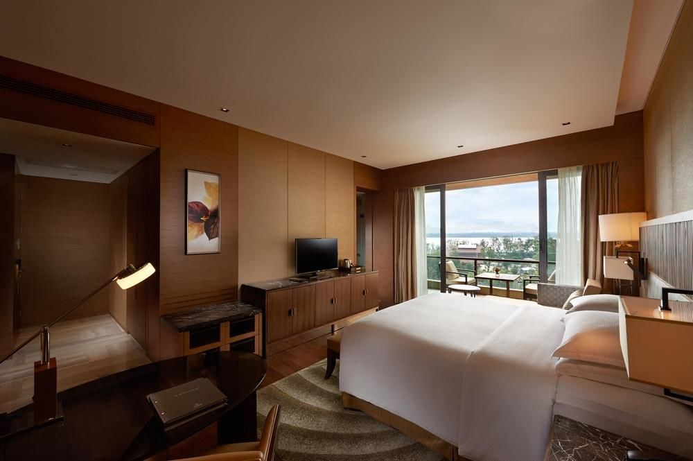 Hilton Wuhan Optics Valley photo 1
