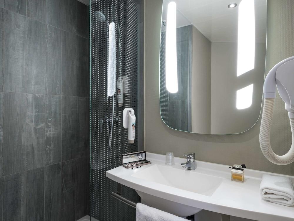 IBIS PARIS ORNANO MONTMARTRE NORD photo 3